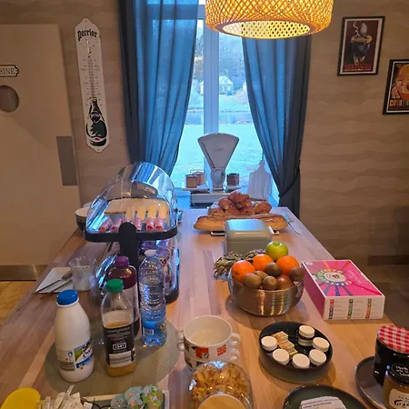 게스트하우스 Le Reflet De La Semoy